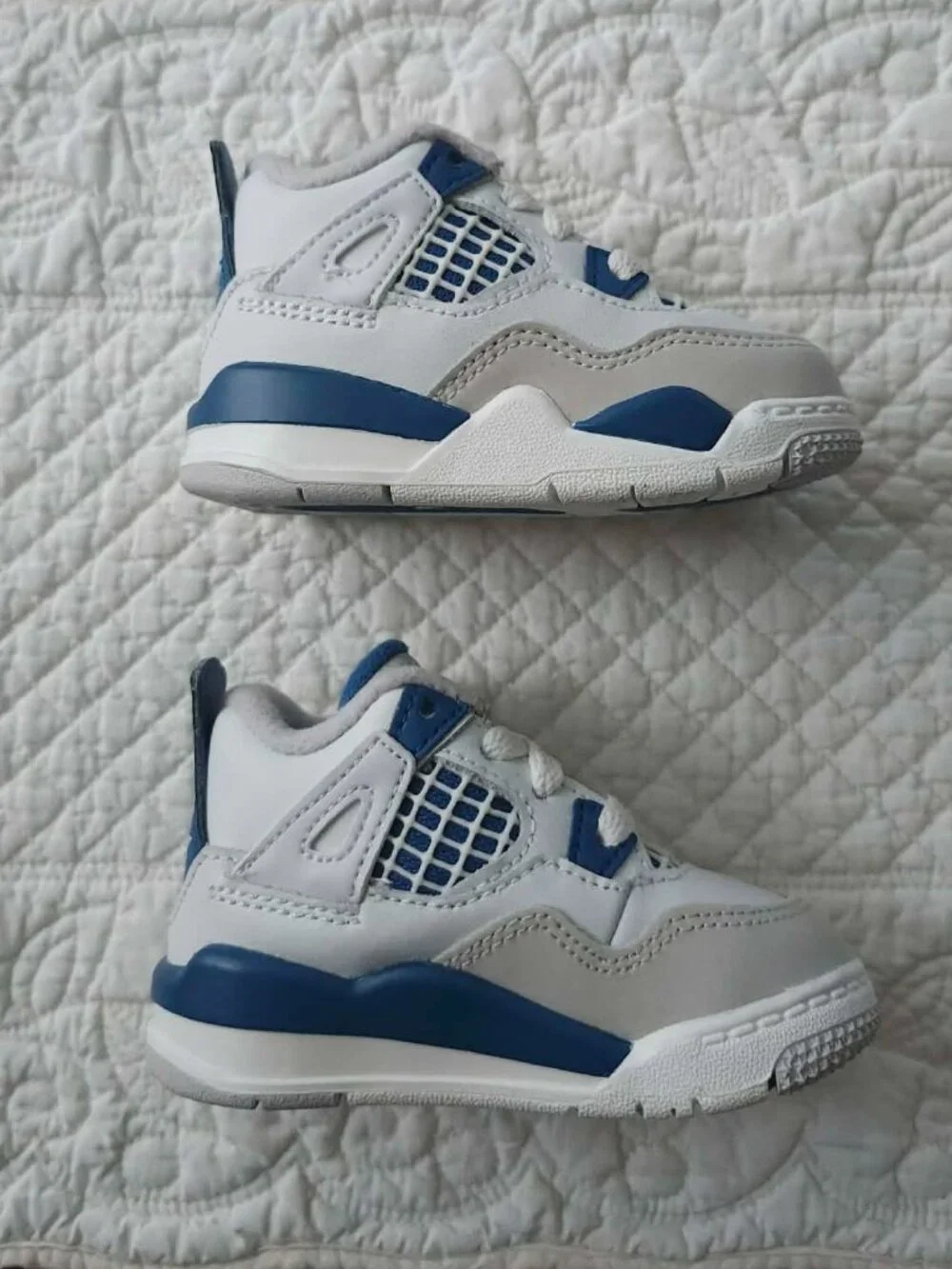 Baby Jordan 4 Retro Military Blue White Toddler Size 4C - Picture 4 of 8